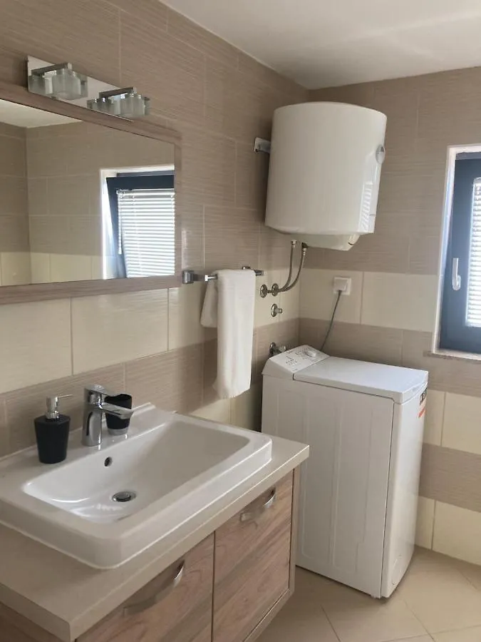 Apartments Elena 0*, Privlaka (Zadar)