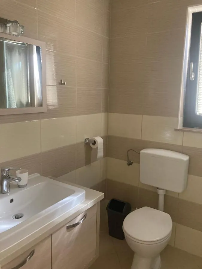 Apartments Elena Privlaka  Privlaka (Zadar)