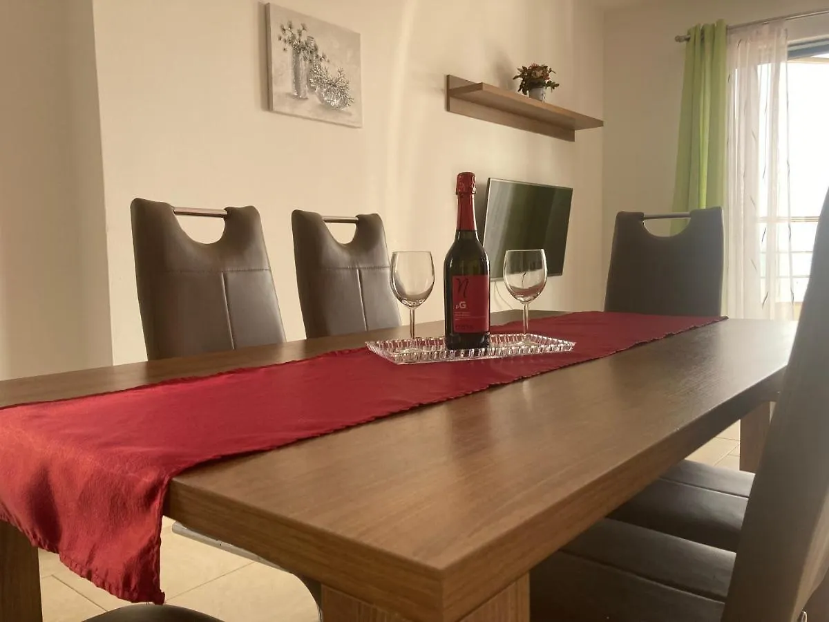 Apartments Elena Privlaka