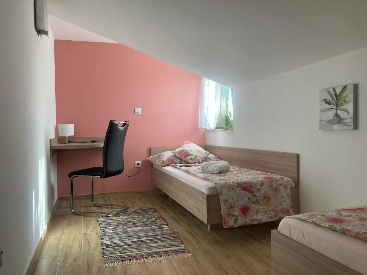 Apartments Elena Privlaka  Croatia