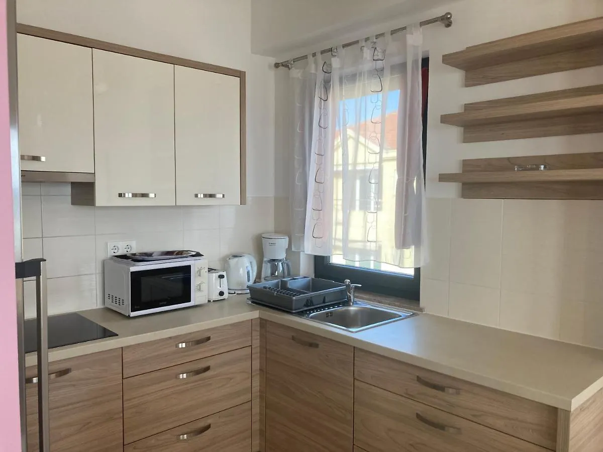 Apartments Elena Privlaka
