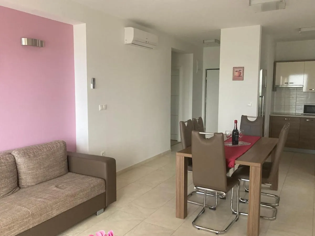 Apartments Elena Privlaka