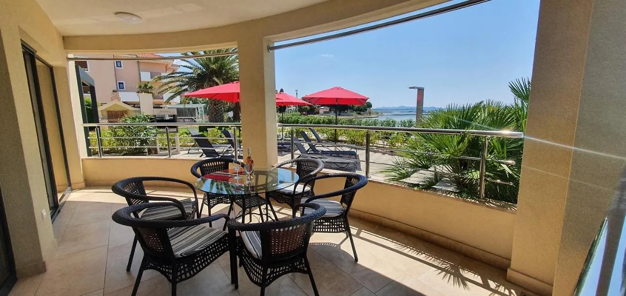 Apartments Elena Privlaka  Privlaka (Zadar)