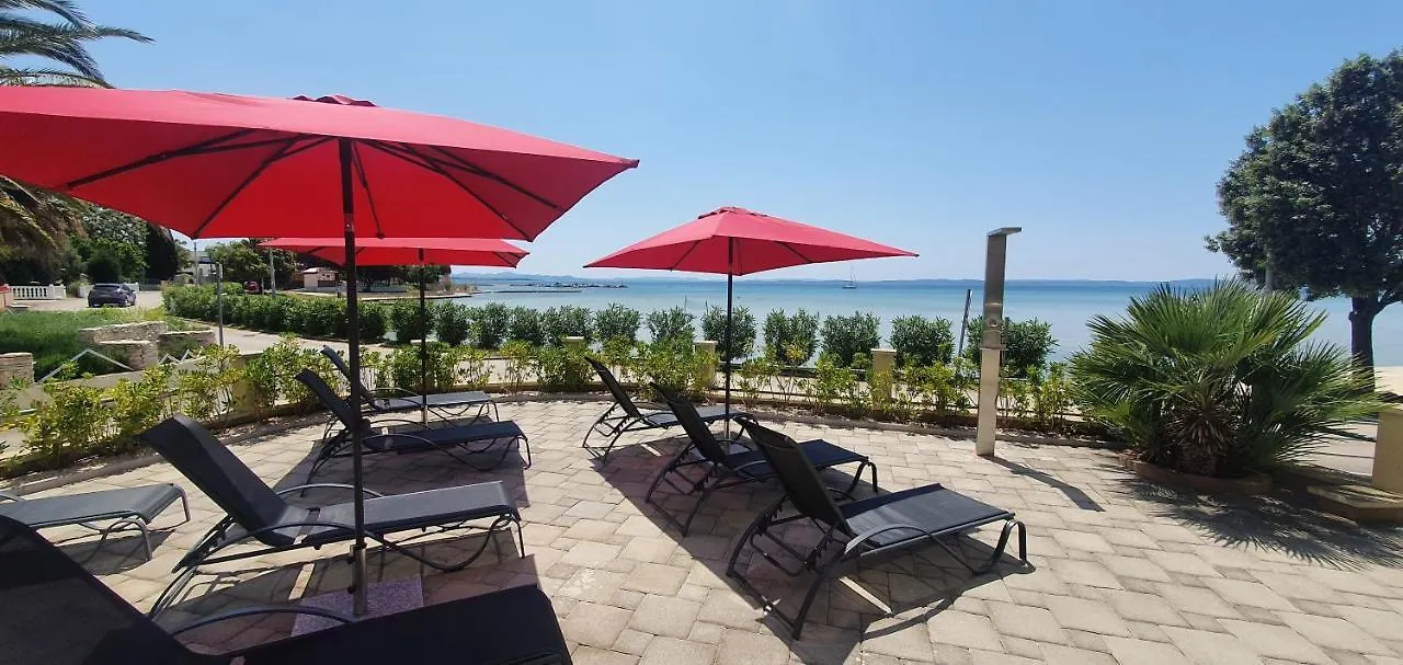 Apartments Elena Privlaka
